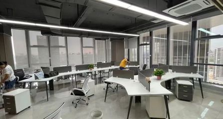 月薪5000+，辦公環(huán)境好！萬(wàn)達(dá)附近高端寫字樓等你來(lái)
